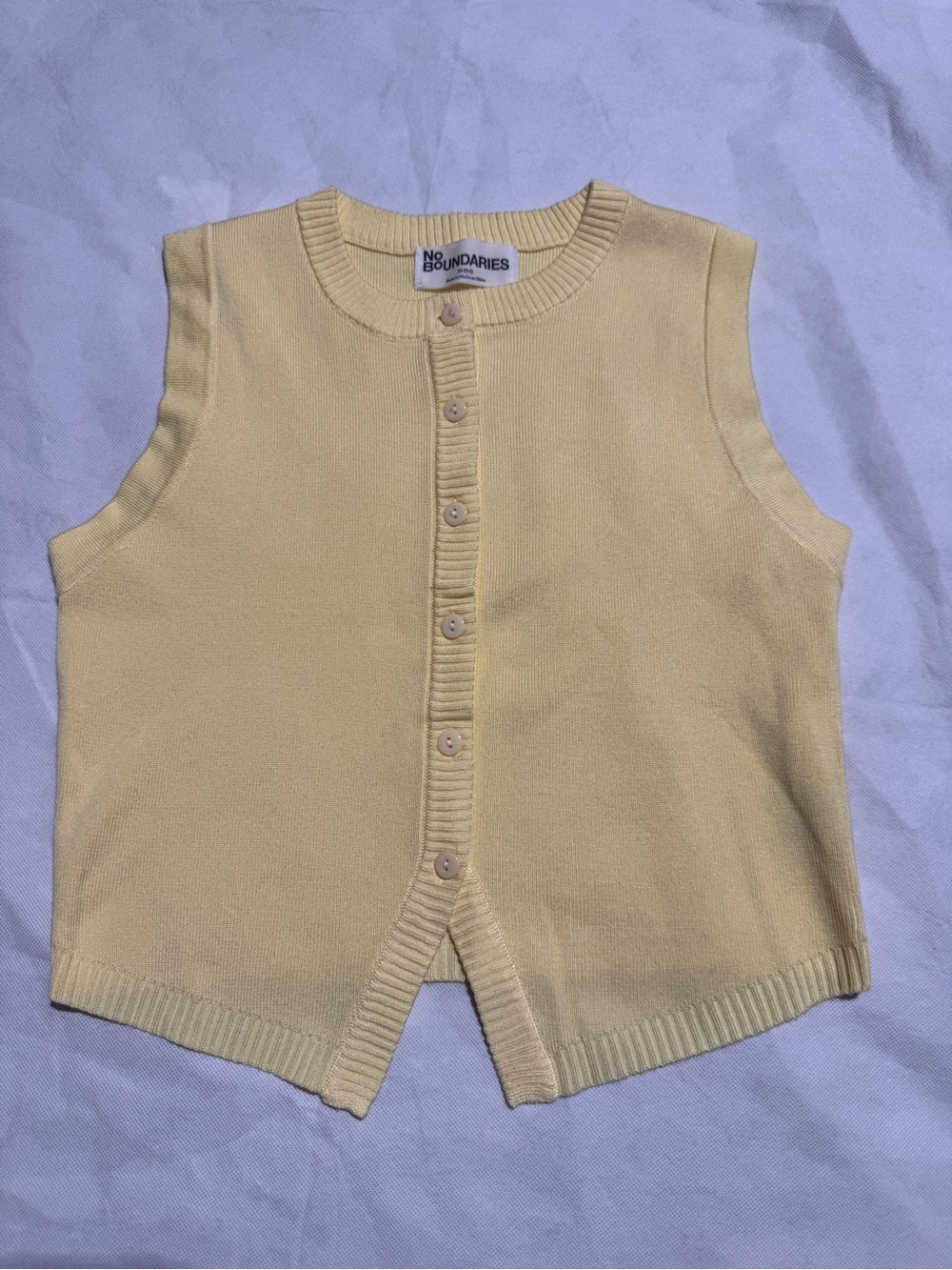 No Boundaries Women’s XS Yellow Knit Sleeveless Button Front Crew Neck Sweater